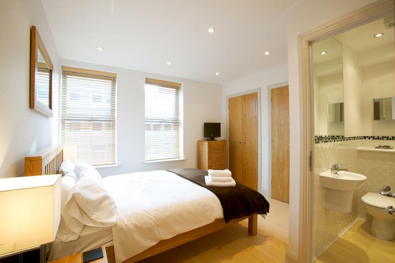 2 Bed 2 Bath At Pelican Hse In Newbury - Free Secure, Allocated Parking Kültér fotó